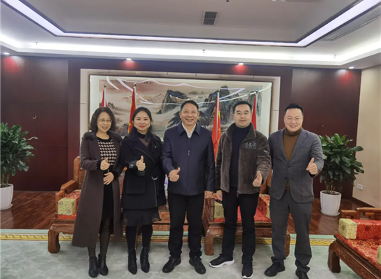 �����о�ԺУ��ͬ���߽��Ĵ�ag������Ϸ���輯��